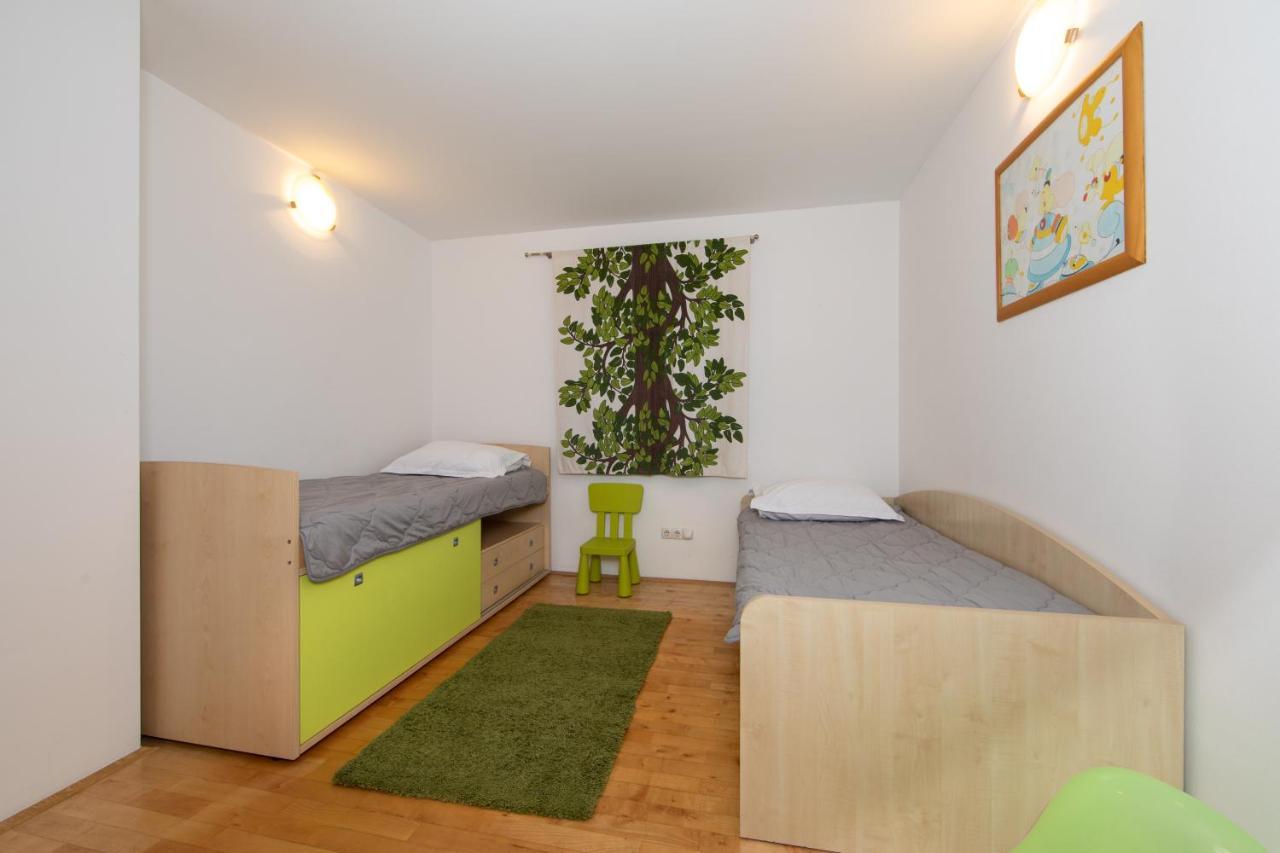 Lux Apartment Tučepi Zewnętrze zdjęcie