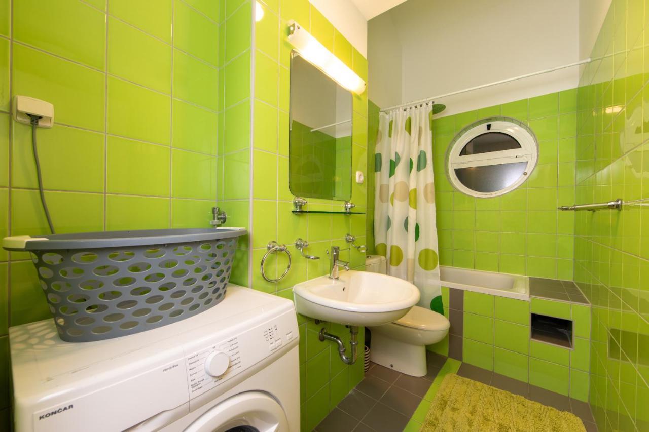 Lux Apartment Tučepi Zewnętrze zdjęcie