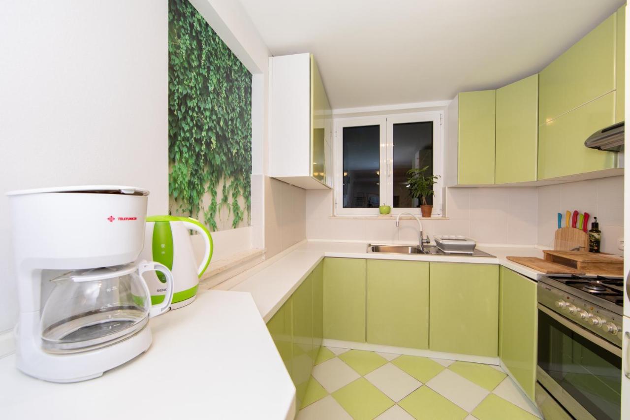 Lux Apartment Tučepi Zewnętrze zdjęcie